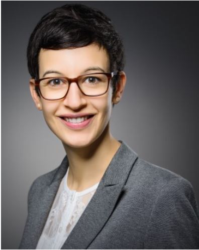Porträt von Dr. Carolin Anda